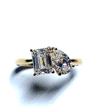 Load image into Gallery viewer, 18ct Gold Lab grown 'Toi et Moi' Ring