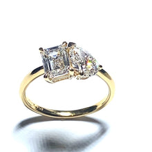 Load image into Gallery viewer, 18ct Gold Lab grown 'Toi et Moi' Ring