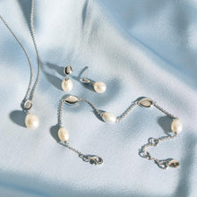 Load image into Gallery viewer, Kit Heath Coast Tumble Pearl Drop Earrings
