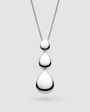 Load image into Gallery viewer, Kit Heath Coast Pebble Smooth Triple Grande Slider Necklace