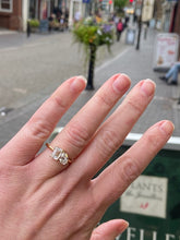 Load image into Gallery viewer, 18ct Gold Lab grown 'Toi et Moi' Ring