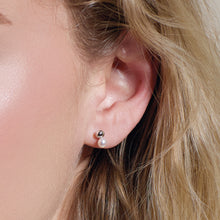 Load image into Gallery viewer, Kit Heath Coast Tumble Pearl Stud Earrings.