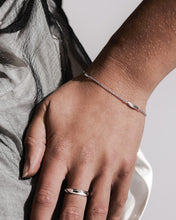 Load image into Gallery viewer, Kit Heath Glint Station Bracelet