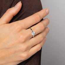 Load image into Gallery viewer, Diamonfire Cubic Zirconia Double Claw Solitaire Ring