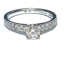 Load image into Gallery viewer, Secondhand 18ct White Gold Diamond Ring
