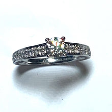 Load image into Gallery viewer, Secondhand 18ct White Gold Diamond Ring