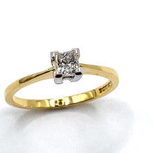 Load image into Gallery viewer, 18ct Gold Princess Cut Diamond Solitaire Ring - 0.30ct