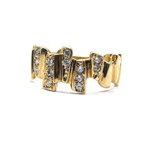 Load image into Gallery viewer, Secondhand Cubic Zirconia Vintage Abstract Ring