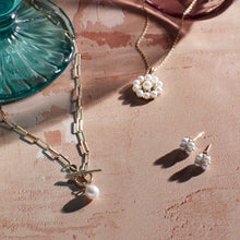 Load image into Gallery viewer, 9ct Gold Pearl T-Bar Necklace