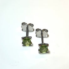 Load image into Gallery viewer, 9ct White Gold Square Peridot Stud Earrings
