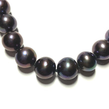 Load image into Gallery viewer, Secondhand Purple-Black Fresh water Cultured Pearl Necklace
