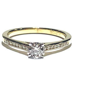 18ct Gold Diamond Solitaire with Diamond Shoulders