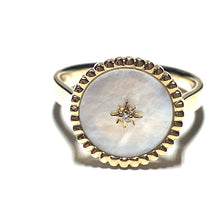 Load image into Gallery viewer, 9ct Gold Mother of Pearl Ring