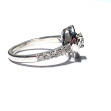 Load image into Gallery viewer, Secondhand 18ct White Gold Baguette and Brilliant Cut Diamond Target Ring
