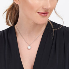 Load image into Gallery viewer, Jersey Pearl Amberly Cluster Pendant