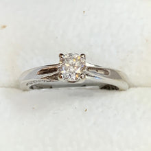 Load image into Gallery viewer, Secondhand 18ct White Gold Solitaire Diamond Ring 0.40ct