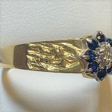 Load image into Gallery viewer, Secondhand 18ct Gold Sapphire and Diamond Cluster Ring with Bark Effect Shoulders