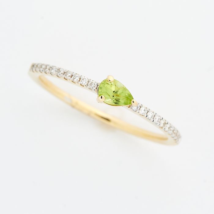 9ct Gold Peridot and Diamond Ring