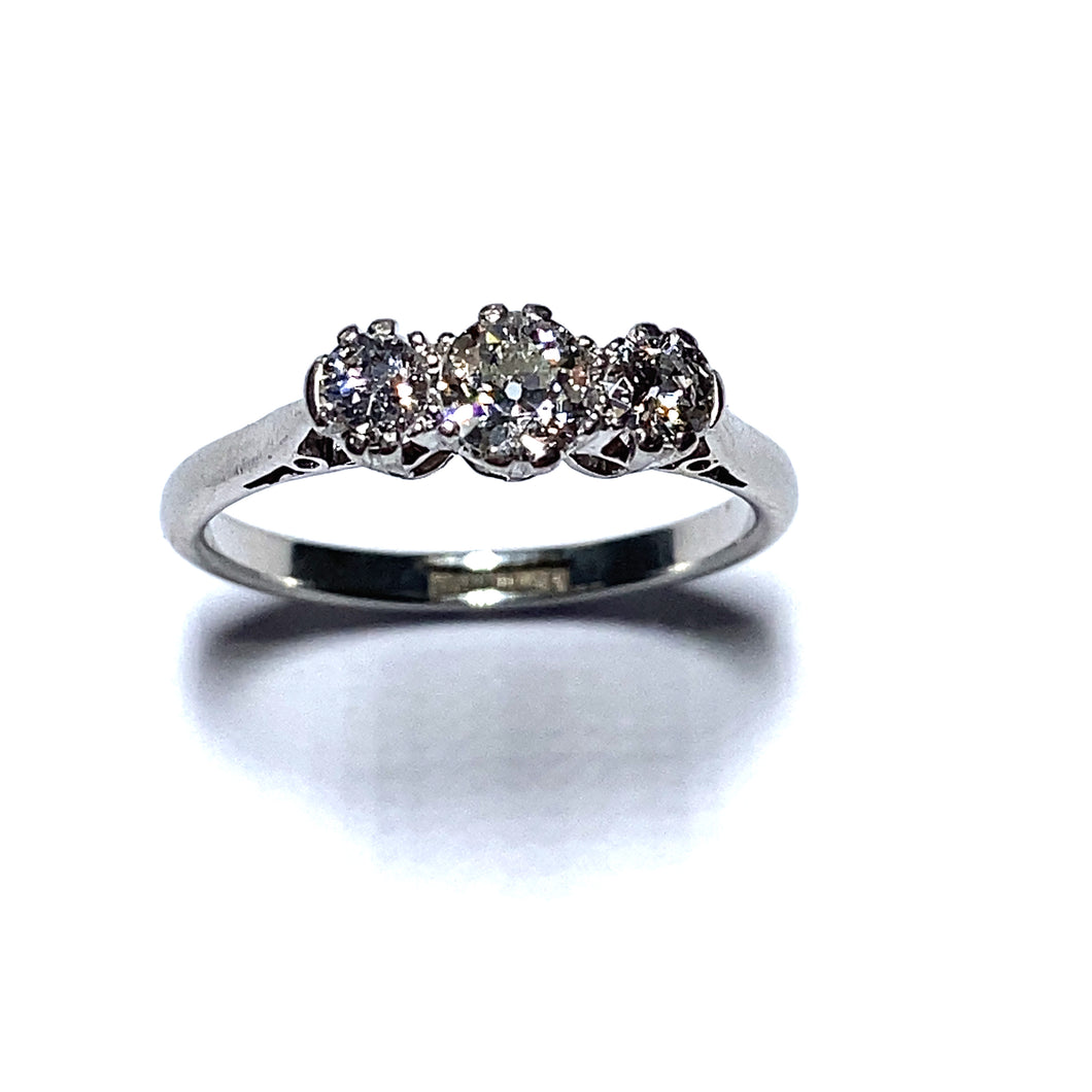 Secondhand Diamond Trilogy Ring