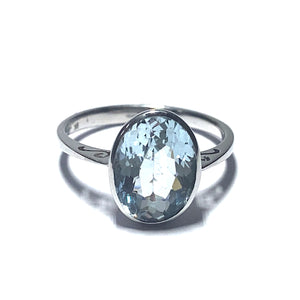 9ct White Gold Handmade Oval Aquamarine Ring