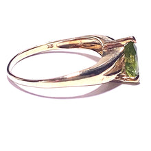 Load image into Gallery viewer, Secondhand Peridot Ring
