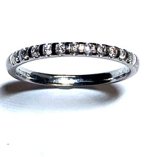 Load image into Gallery viewer, Secondhand 18ct White Gold Diamond Ring
