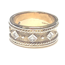 Load image into Gallery viewer, Secondhand 9ct Gold Wide Ring
