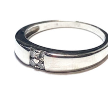 Load image into Gallery viewer, Secondhand White Gold and Diamond Ring
