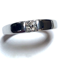 Load image into Gallery viewer, Secondhand White Gold and Diamond Ring
