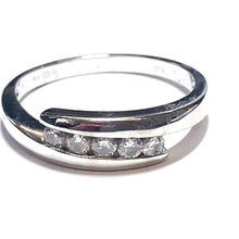 Load image into Gallery viewer, Secondhand 18ct Gold and Diamond Cross Over Ring
