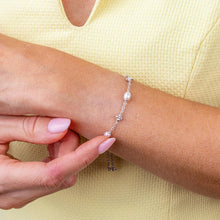 Load image into Gallery viewer, Kit Heath Blossom Flyte Honey Flower Pearl Bracelet
