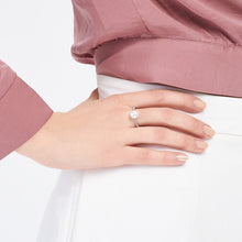 Load image into Gallery viewer, Jersey Pearl Amberley Ring
