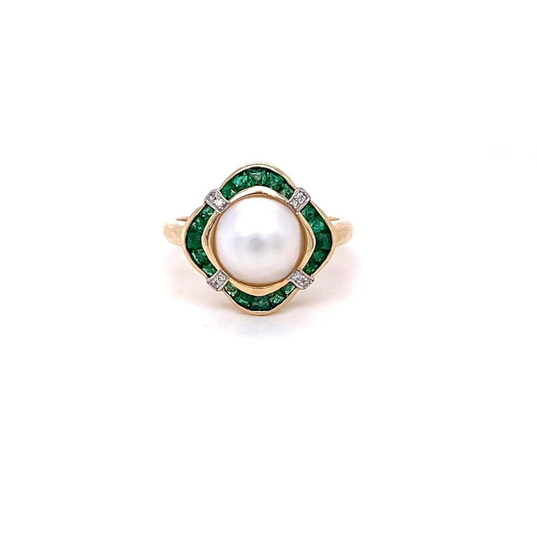 9ct Gold Pearl and Emerald Ring