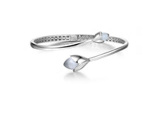 Load image into Gallery viewer, Fei Liu Magnolia Bangle - Grey
