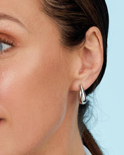 Load image into Gallery viewer, Kit Heath Coast Pebble Smooth Grande Hoop Earrings
