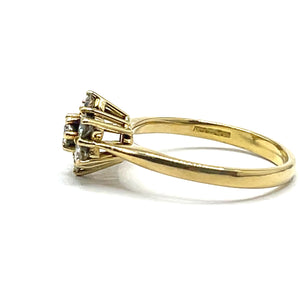 Secondhand 18ct Gold Diamond Daisy Ring