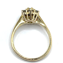 Load image into Gallery viewer, Secondhand 18ct Gold Diamond Daisy Ring
