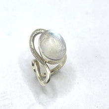 Load image into Gallery viewer, Secondhand 9ct White Gold Moonstone Ring
