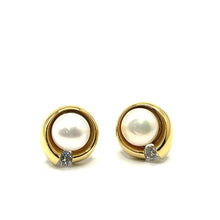 Load image into Gallery viewer, Secondhand 18ct Gold Pearl Earrings
