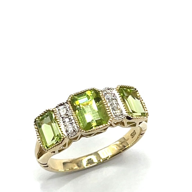 9ct Gold Peridot and Diamond Ring