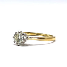 Load image into Gallery viewer, Secondhand 18ct Gold Diamond Solitaire Ring
