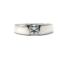 Load image into Gallery viewer, Secondhand Platinum Princess Cut Diamond Ring
