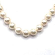 Load image into Gallery viewer, Secondhand Cultured Pearl Necklace
