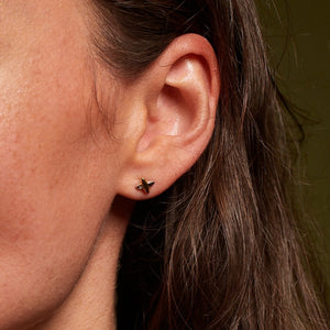Hot Diamonds Coupled Two Tone Kiss Earrings