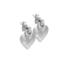 Load image into Gallery viewer, Hot Diamonds Essence Heart Stud Earrings.
