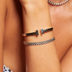 Hot Diamond Hammered T Bangle
