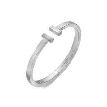 Load image into Gallery viewer, Hot Diamond Hammered T Bangle
