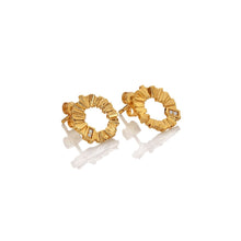 Load image into Gallery viewer, Hot Diamonds Believe Stud Earrings
