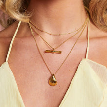 Load image into Gallery viewer, Hot Diamonds Gold Edit Paris Pendant
