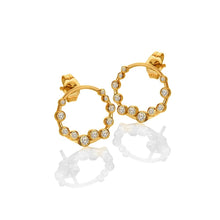 Load image into Gallery viewer, Hot Diamonds Gold Edit Tender Wreath Earrings
